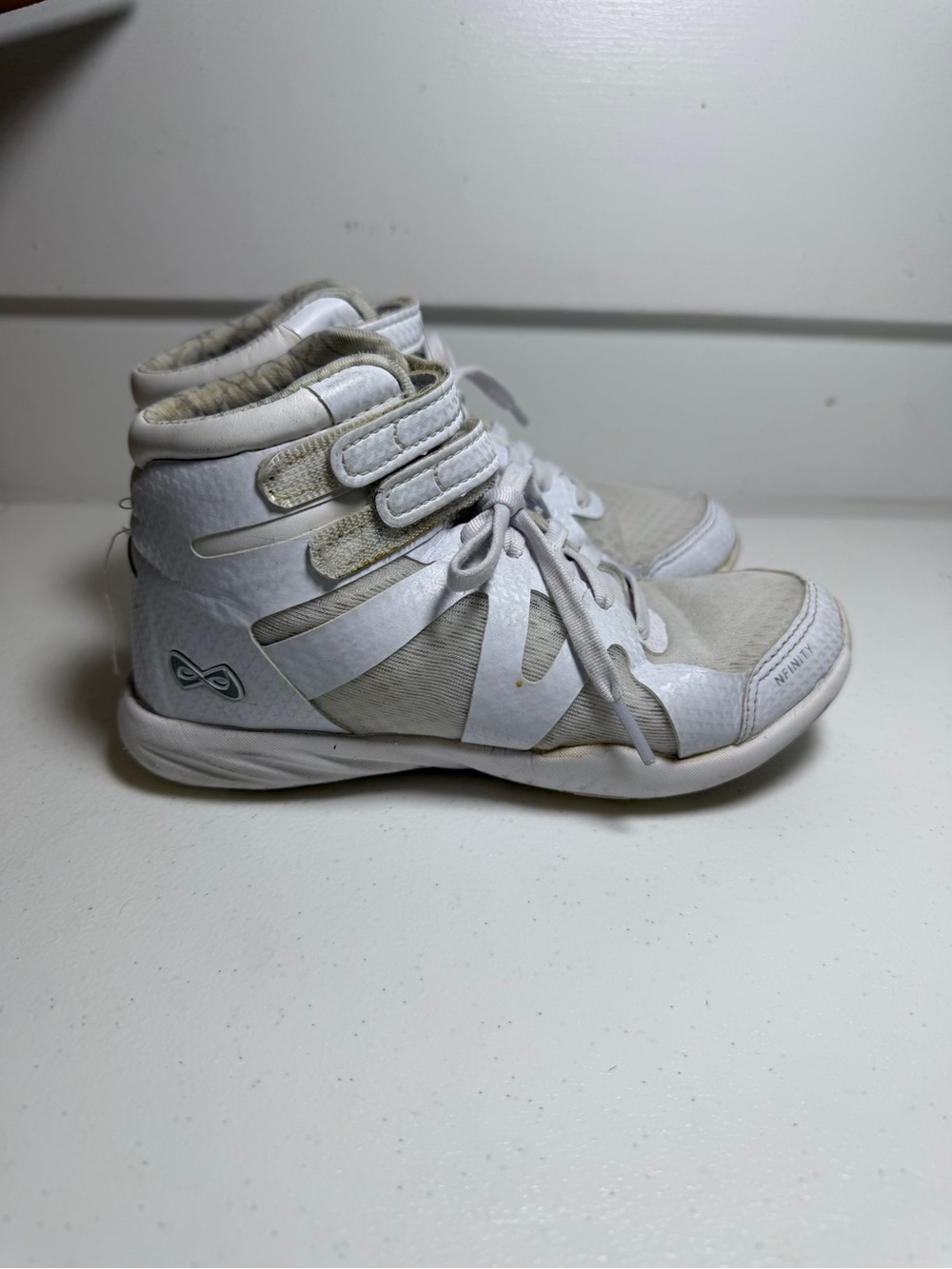 NFinity Beast Cheer Shoes White Mid-Top Kids Sneakers with Strap size 2Y